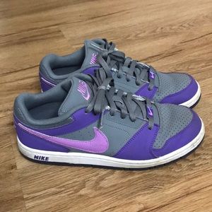Nike shoes size 7Y boys